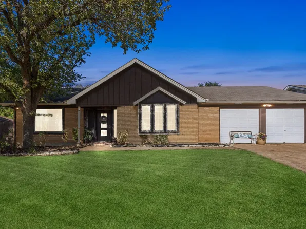 708 Glenhaven Dr, Hurst, TX 76054