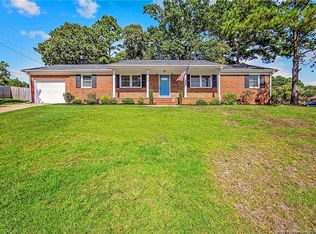 3302 McChoen Dr, Fayetteville, NC 28301