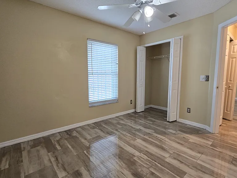 5025 Foxcroft Ct — Photo 22
