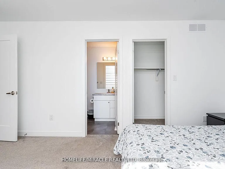 4263 4th Ave #825 — Photo 15