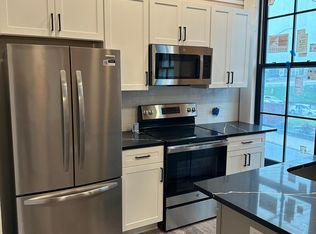 400 River St #2C, Troy, NY 12180