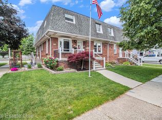 96 Detroit St, Trenton, MI 48183