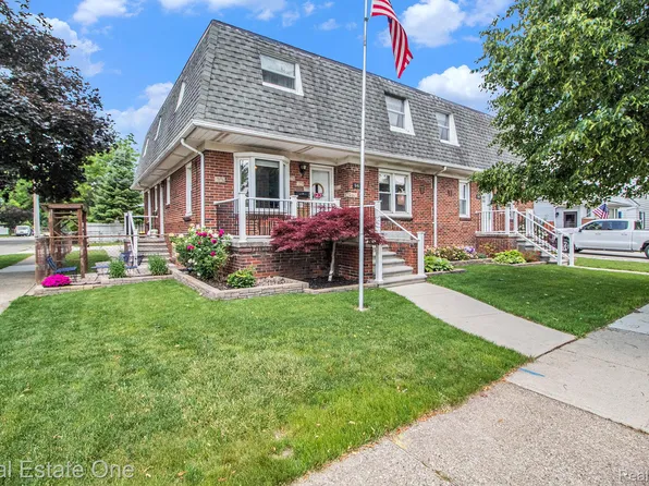 96 Detroit St, Trenton, MI 48183