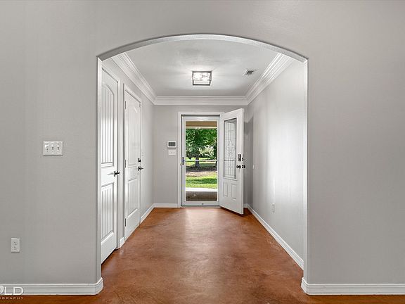 5th image of 316 E McKinley Ave