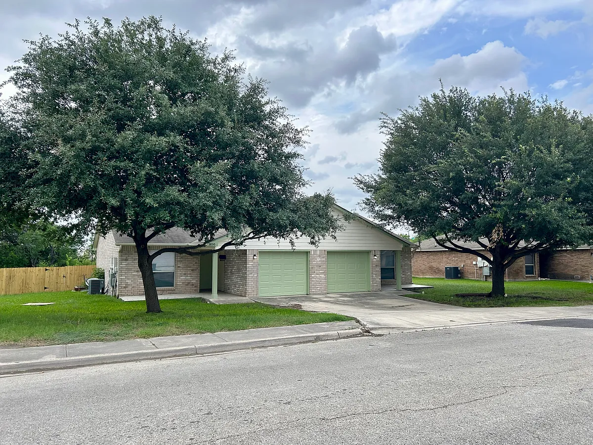 Building Photo - 3030 Lodgepole Ln
