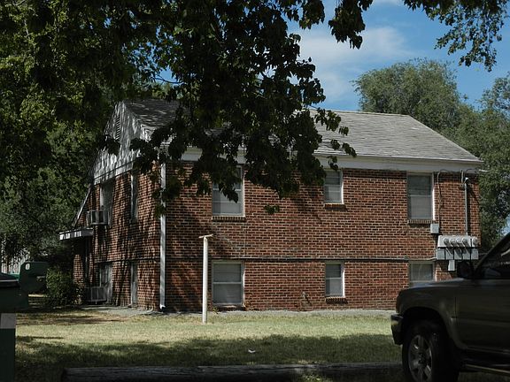 3rd image of 125 E 4th St #3
