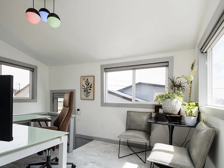 2036 Eliot St — Photo 18