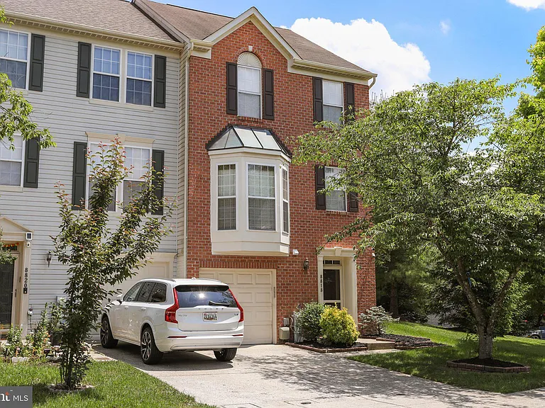 8818 Papillon Dr — Photo 1