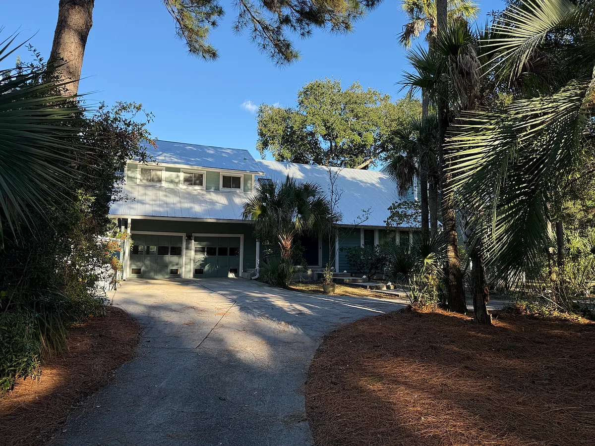 Building Photo - 2 Tabby Ln