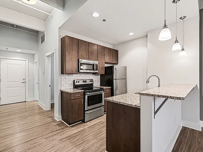 Newberry Lofts on 6th — Photo 29