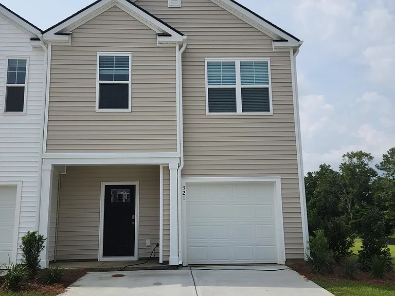 321 Bluebell Way — Photo 1