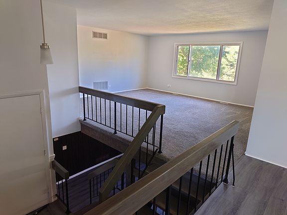 5th image of 1870 Deerfield Ct