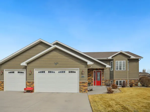 1619 S McCoy St, Aberdeen, SD 57401