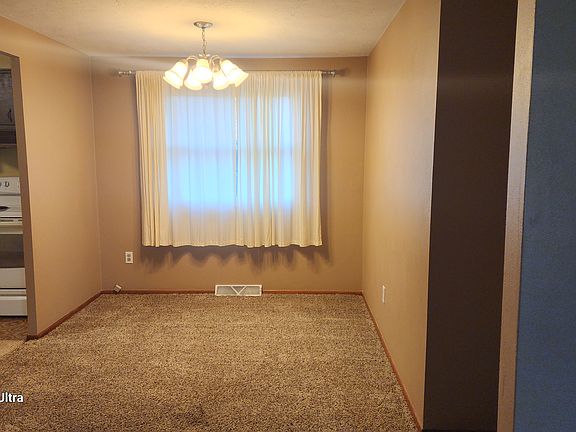 5th image of 2640 W 40th St
