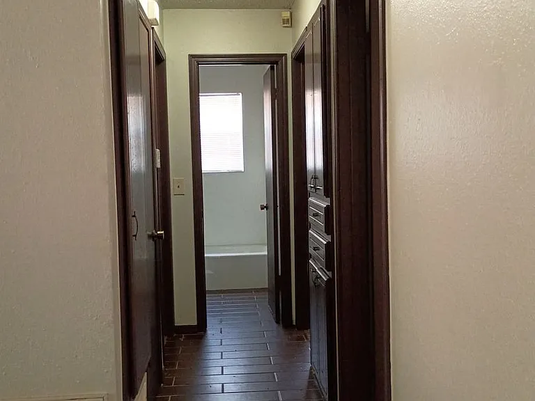 306 W Michael Dr — Photo 6