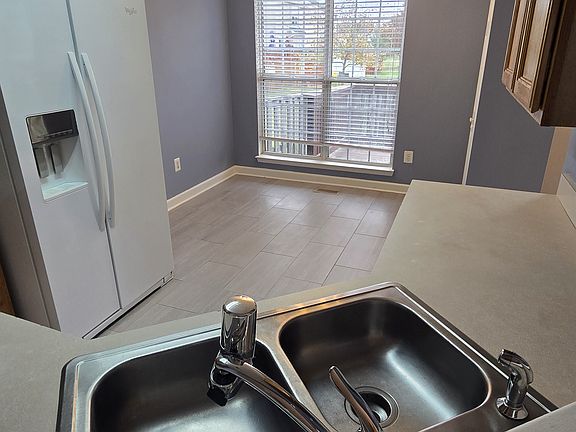 5th image of 241 Kirbys Landing Ct