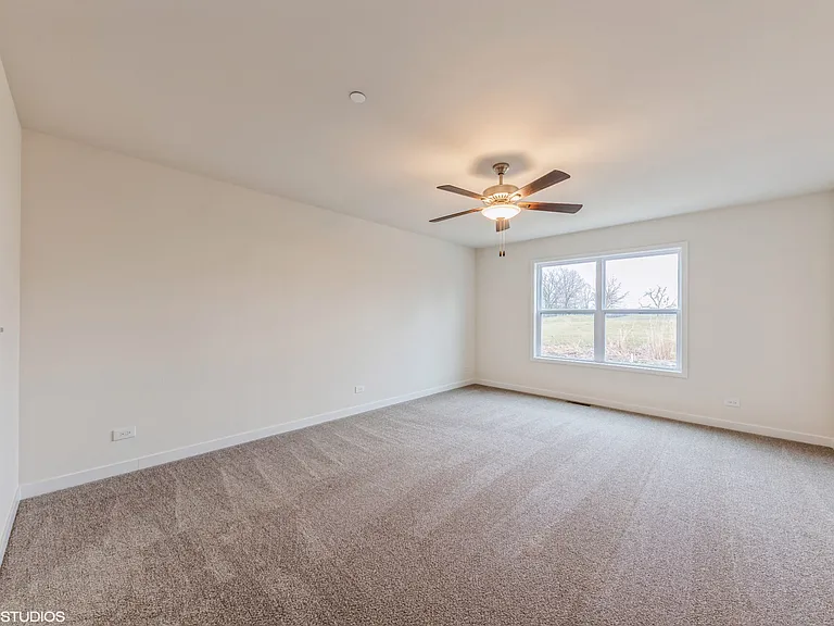 31 Olympus Dr — Photo 7
