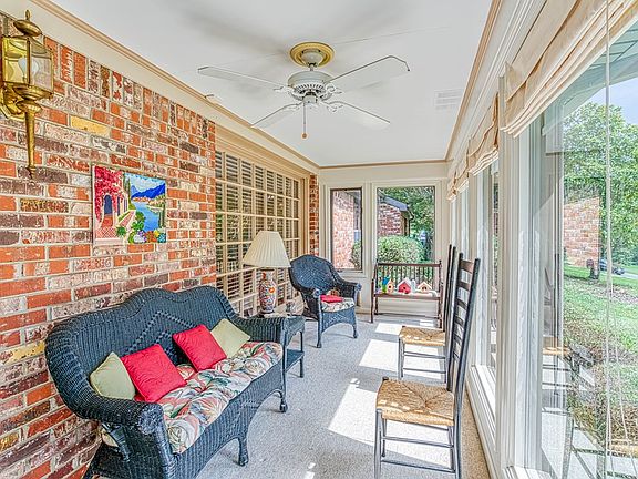 2nd image of 109 Mountain View Dr