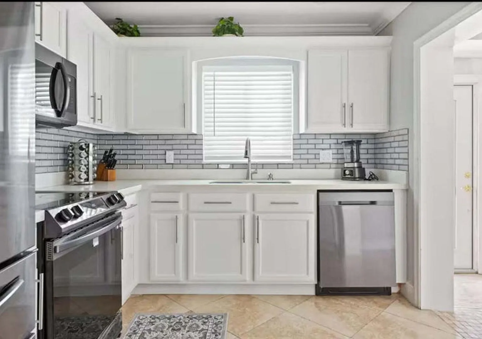 337 Balsam St, Palm Beach Gardens, FL 33410 — Photo 3