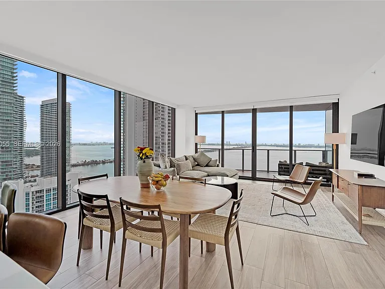 460 NE 28th St #3201 — Photo 7