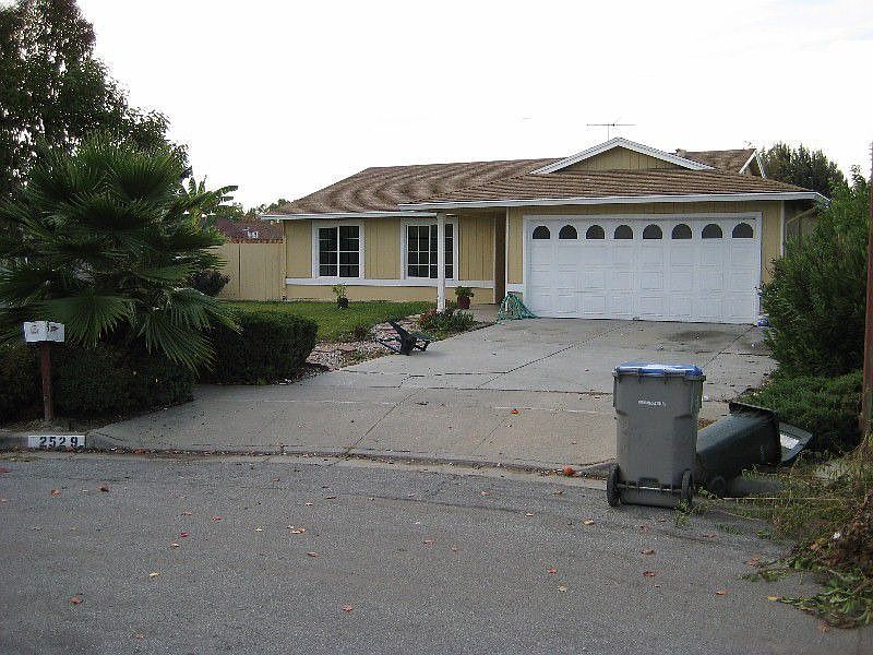 1st image of 2529 Zachary Way