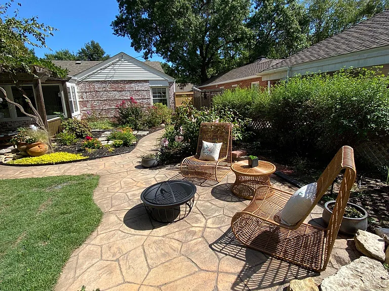 215 N Ridgewood Dr — Photo 76