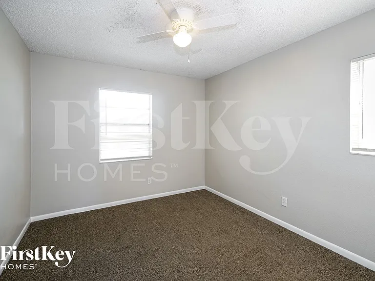 802 Briarcliff Dr — Photo 11