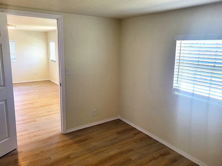 4638 Balsam Dr — Photo 12
