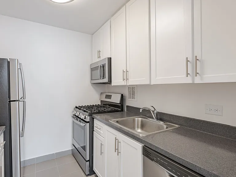 Newport Rentals — Photo 243