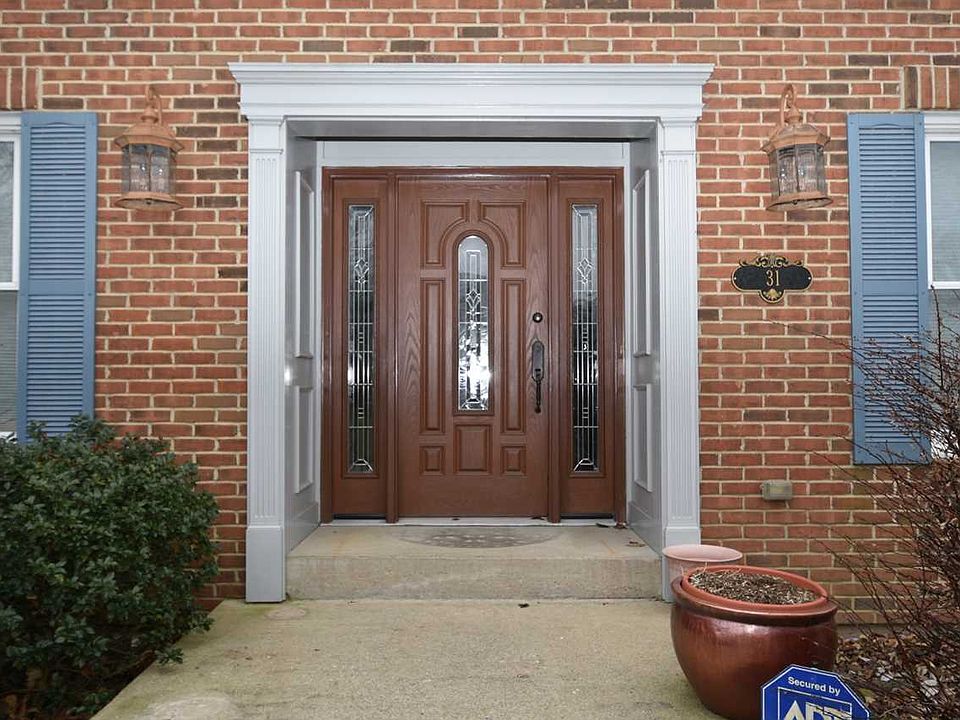 2nd image of 31 Barnwood Ct