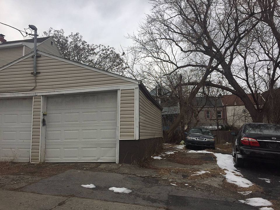 2nd image of 31 Emmett St