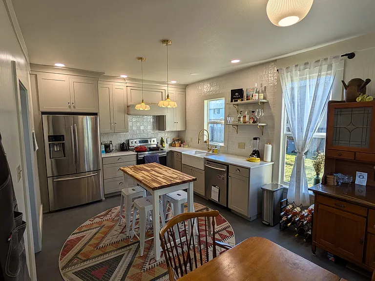 1149 SW Brockwood Ave — Photo 18