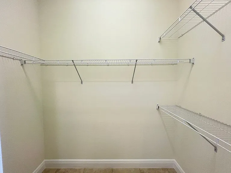11948 SW Crestwood Cir — Photo 33