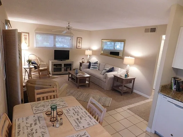 Entry into Kitchen