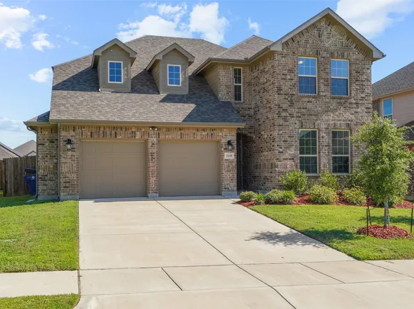 2233 Burning Bush Ln, Waxahachie, TX 75167