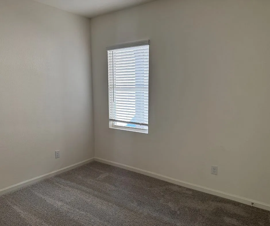 Building Photo - 6087 Mojave Dr
