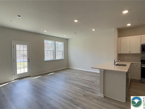 4th image of 1248 Martin Rd