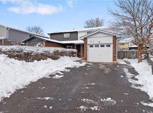 582 Lakeview Ave, Oshawa, ON L1J 1B1