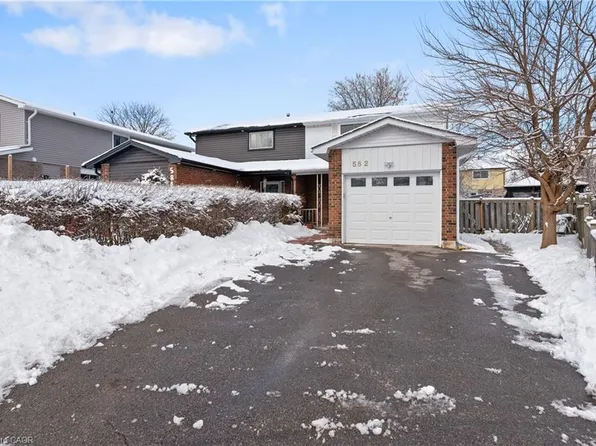 582 Lakeview Ave, Oshawa, ON L1J 1B1