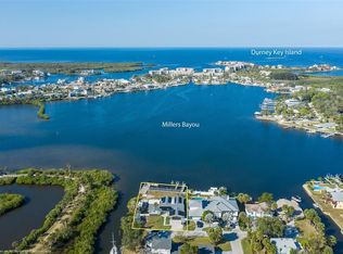 8211 Hayward Ln, Port Richey, FL 34668