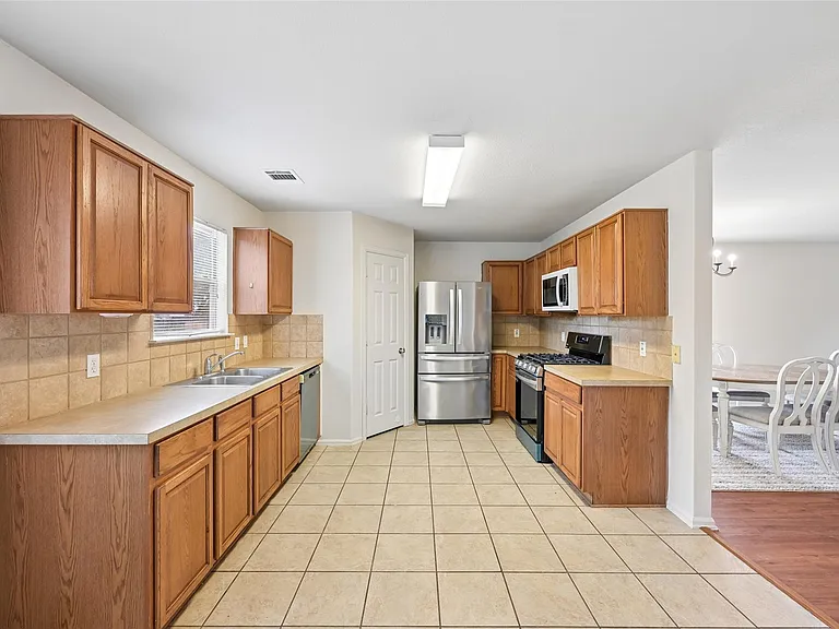 364 Hometown Pkwy — Photo 12