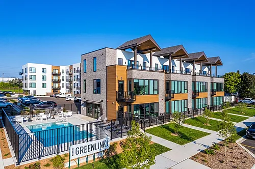 Greenlink Residences Photo 1