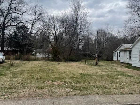 417 McKenna St, Glasgow, KY 42141