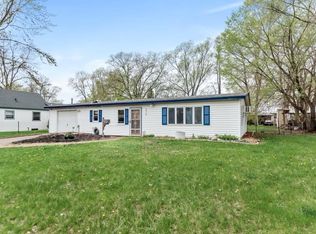 5916 2nd St NE, Fridley, MN 55432