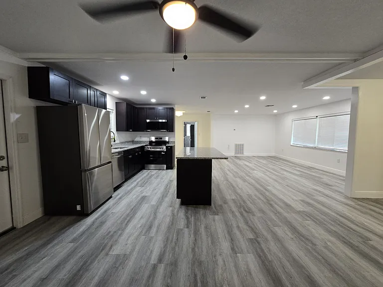 1816 Rendale Dr — Photo 9