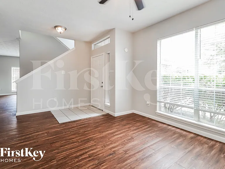 21613 Anvil Ln — Photo 8