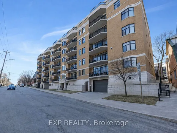 260 Besserer St #209, Ottawa, ON K1N 1J3