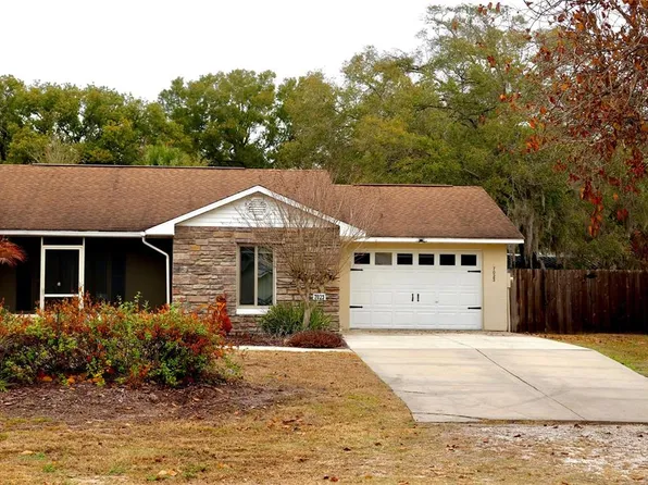 7023 Wright Ave, Mount Dora, FL 32757