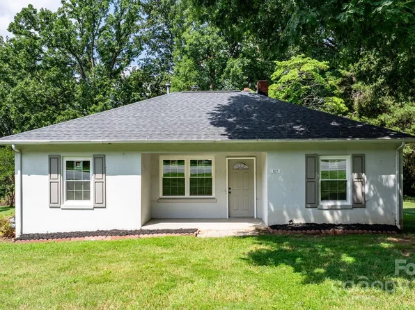 921 Spencer Rd NE, Conover, NC 28613