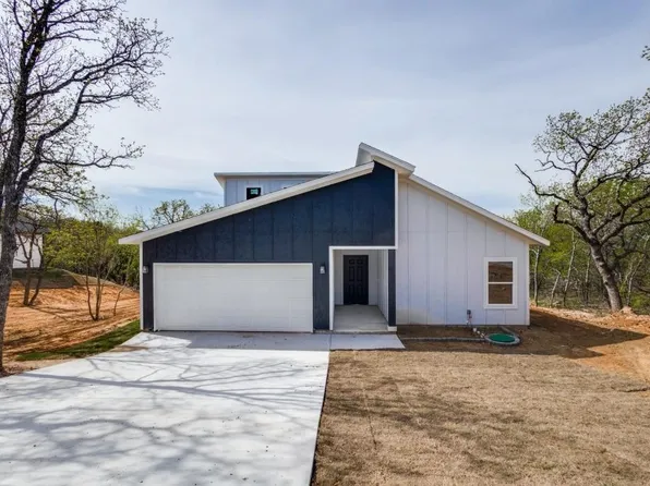 267 Jim Walter Dr, Runaway Bay, TX 76426